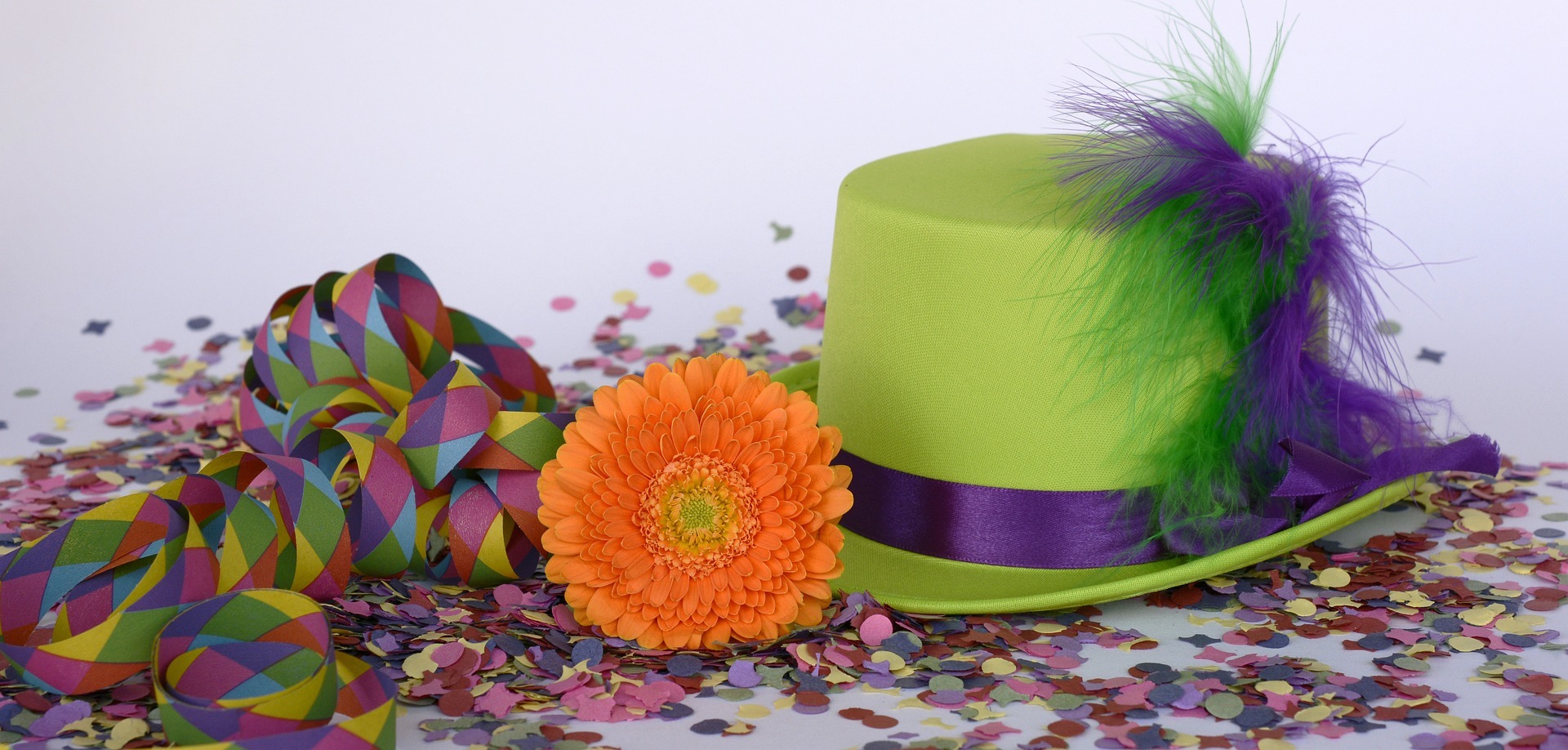 chapeau et cotillons