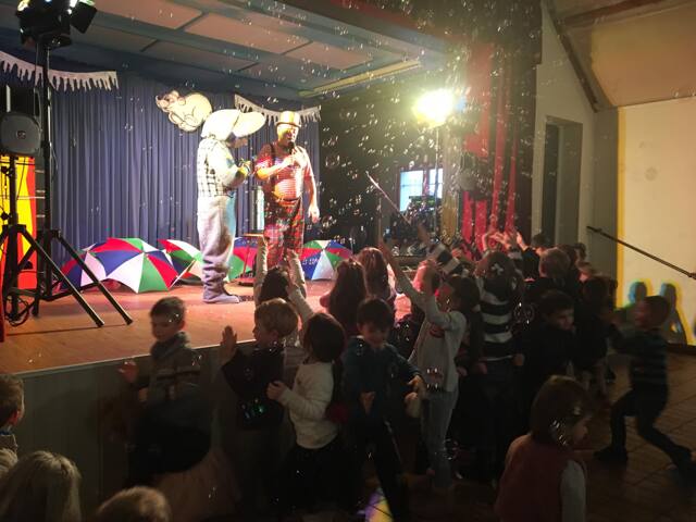 Spectacle enfants noël (Comité des Fêtes)